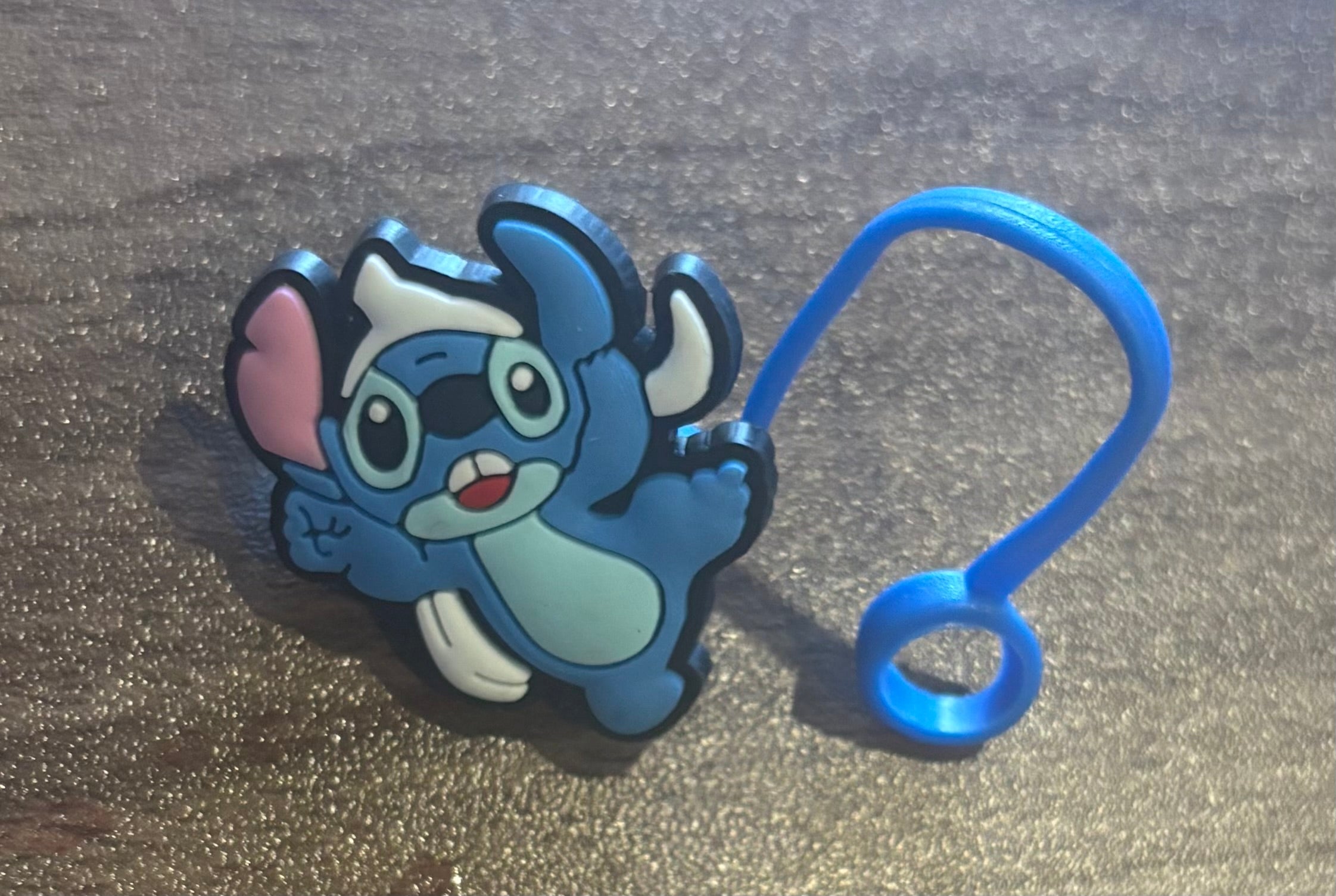 Stitch straw topper